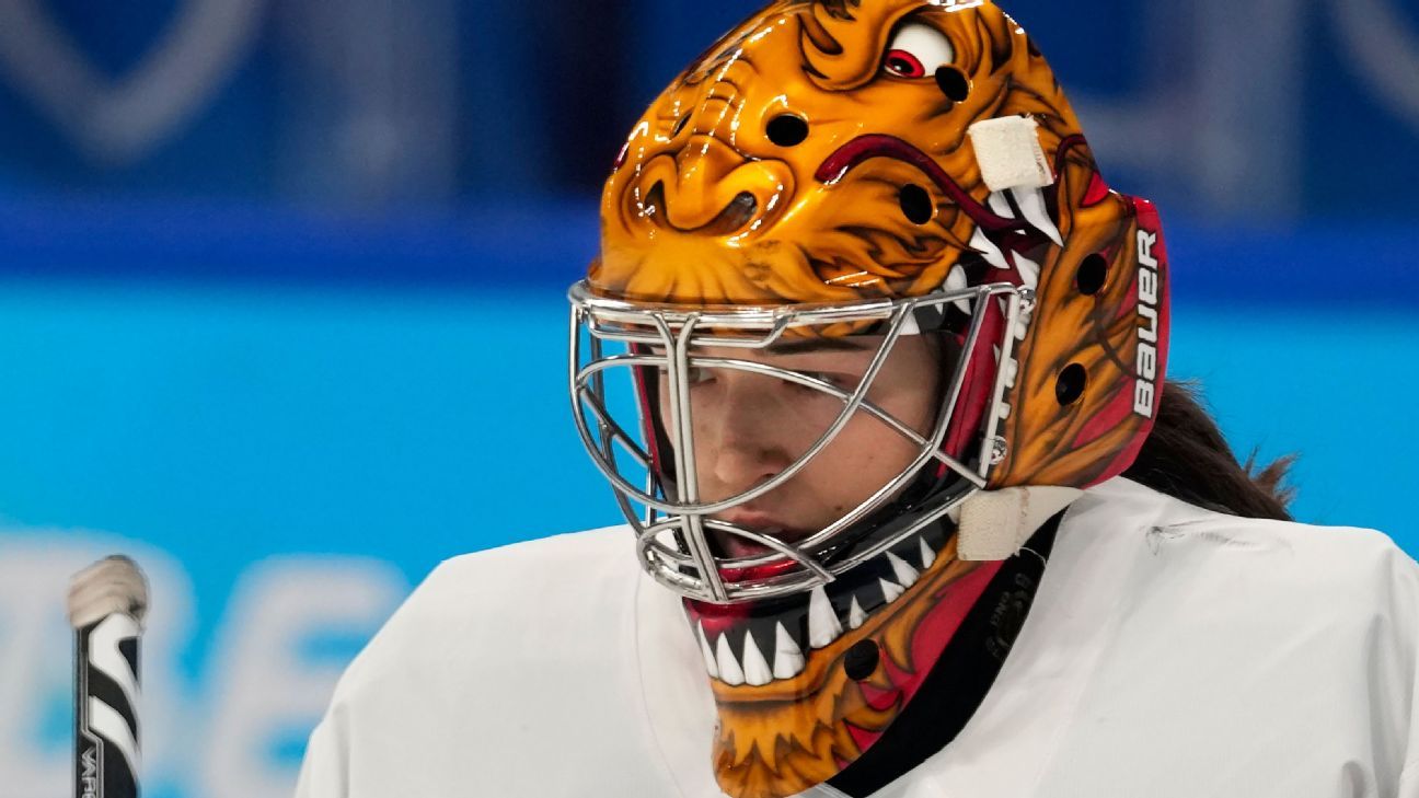 Winter Olympics 2022 Chinese women's hockey goalie honors heritage