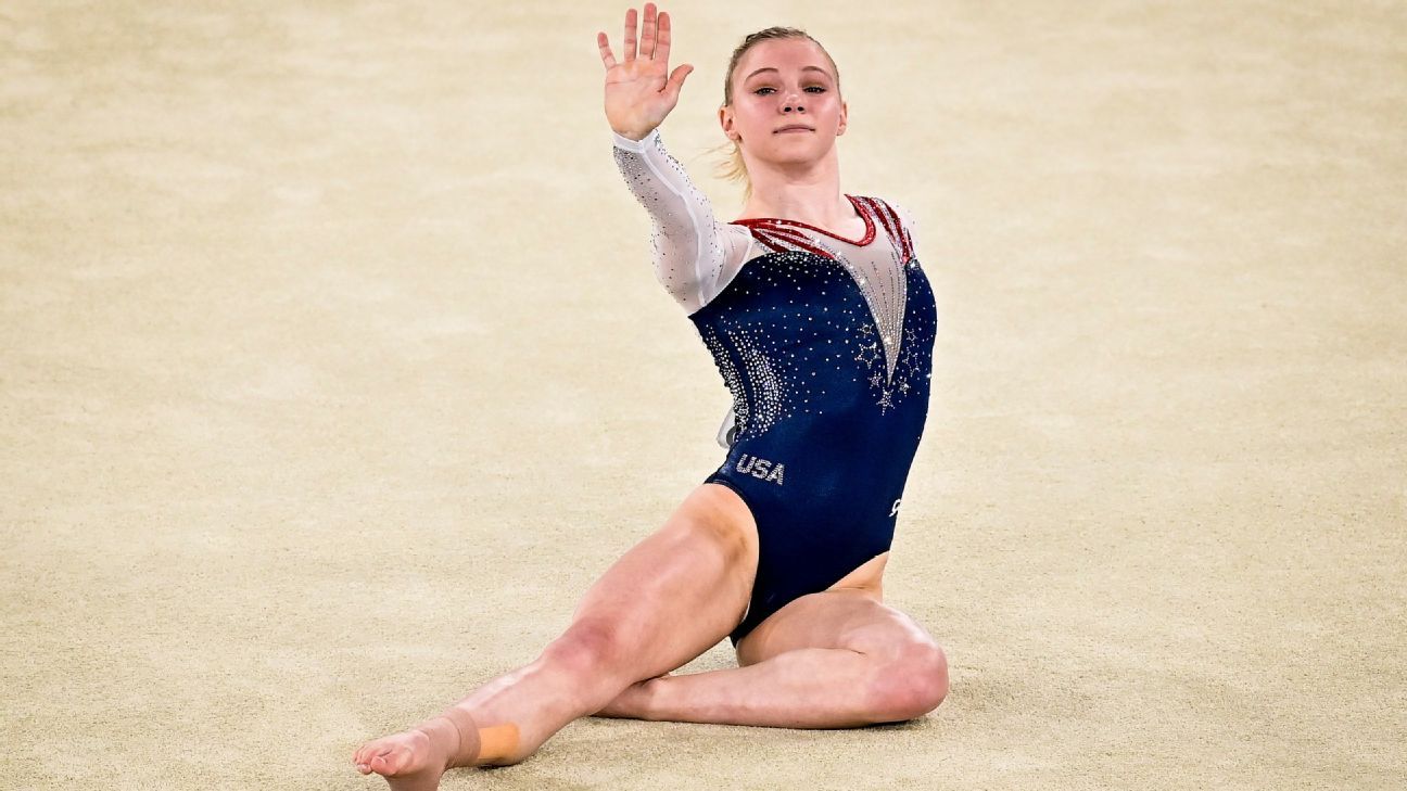 Oregon State's Jade Carey scores a 10.0 completes a perfect weekend