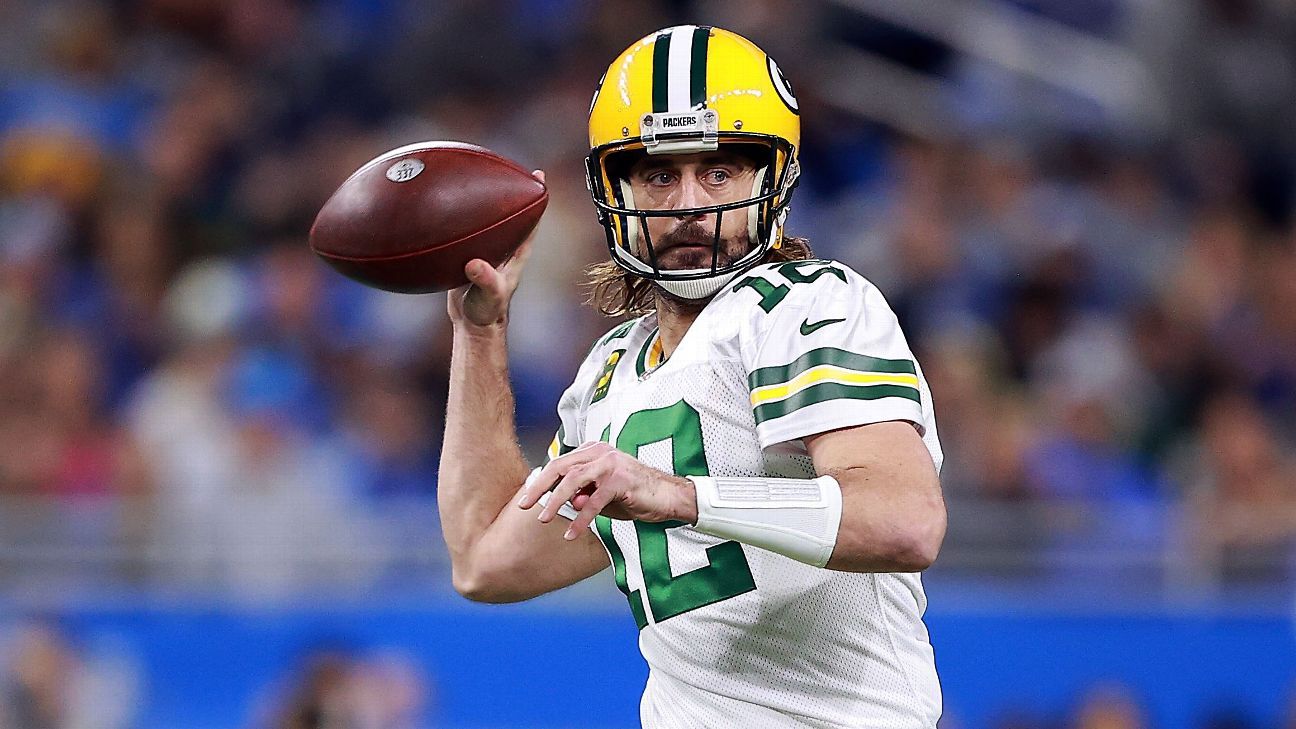 Aaron Rodgers has contract offer from Green Bay Packers that would alter QB mark..