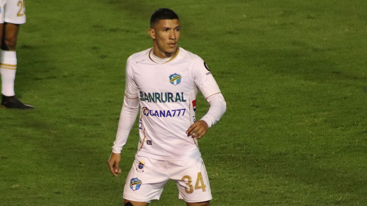 Kevin López espera seguir el legado de jugadores hondureños en Comunicaciones