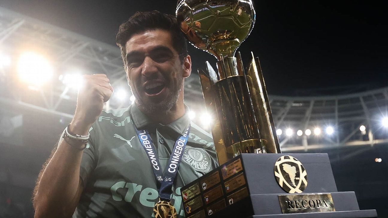 Abel Ferreira no Palmeiras: jogos, gols, títulos e mais números do