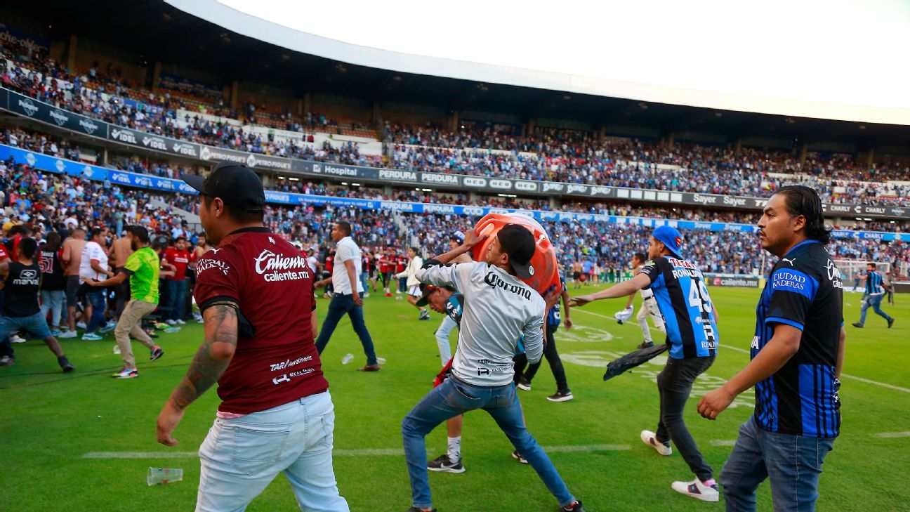 Batalha campal: Jogo do Campeonato Mexicano é suspenso após