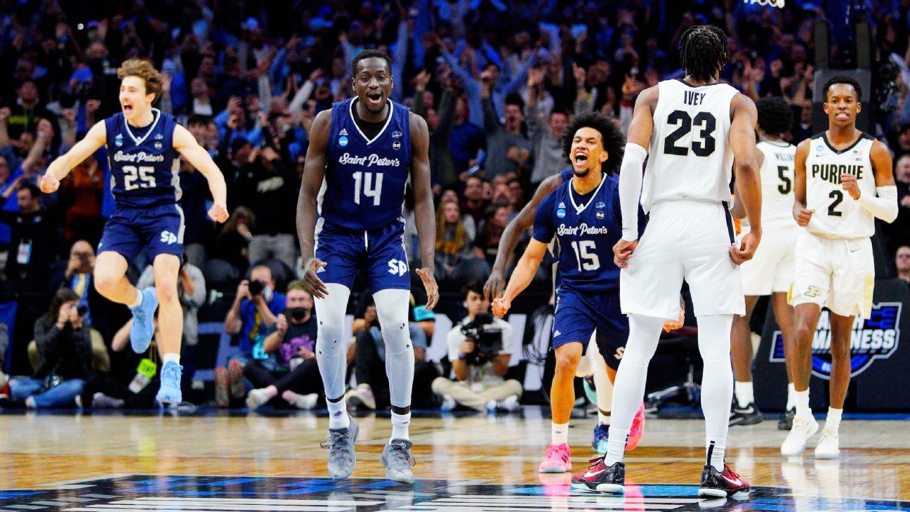 Saint Peter's Peacocks stun Purdue, become first 15-seed ever to make Elite Eigh..