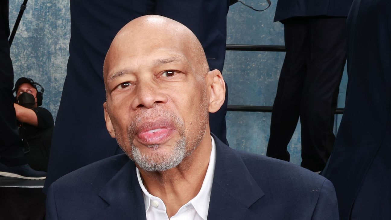 Los Angeles Lakers legend Kareem Abdul-Jabbar criticizes some of LeBron James' a..