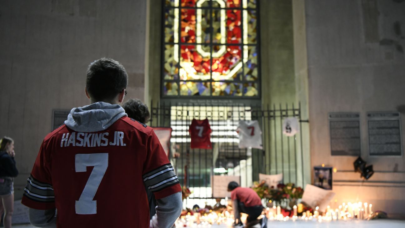 Steelers' Dwayne Haskins Jr. is mourned in his native N.J.: 'Rest in  heaven, Seven' 