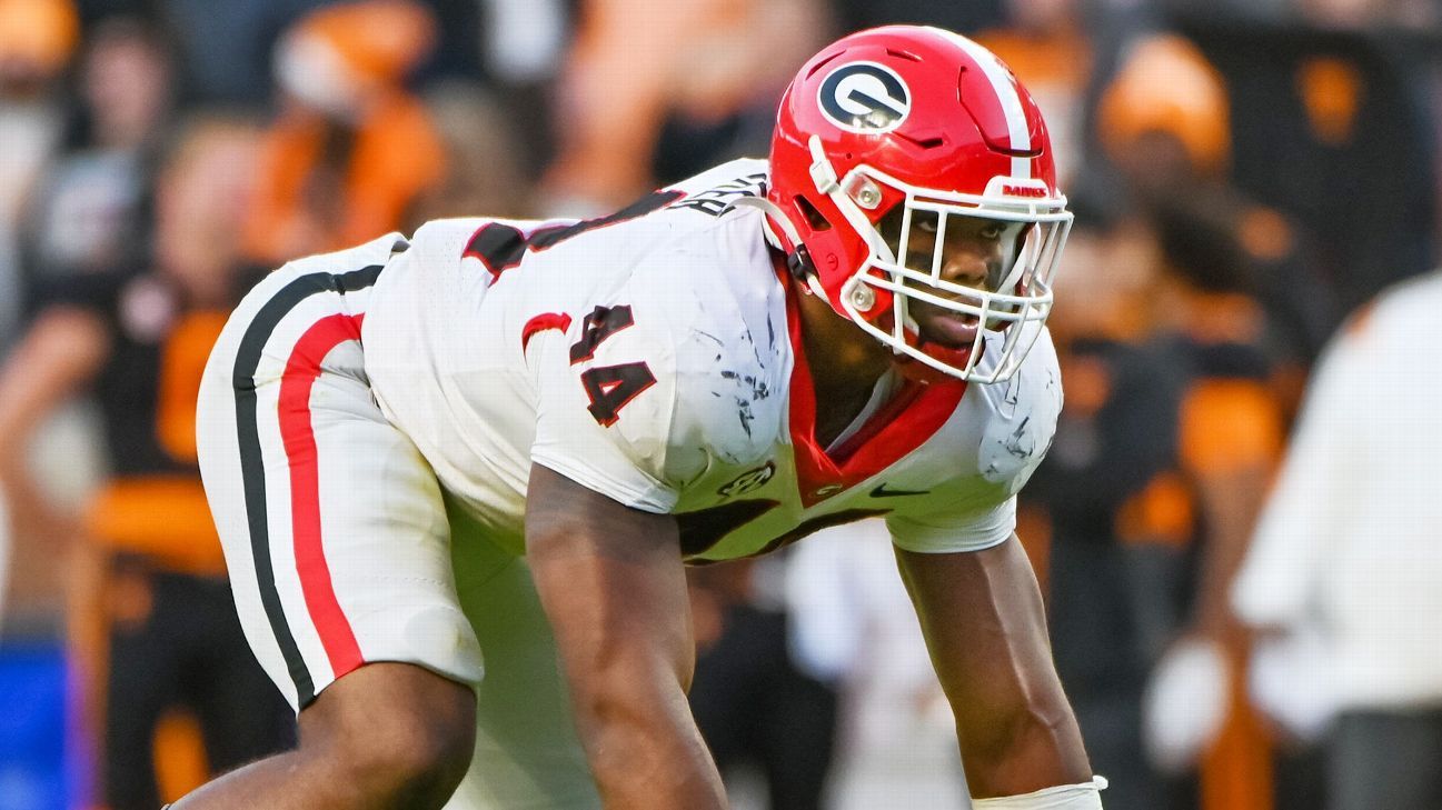 Jacksonville Jaguars select Georgia Bulldogs DE Travon Walker No. 1 overall in 2..