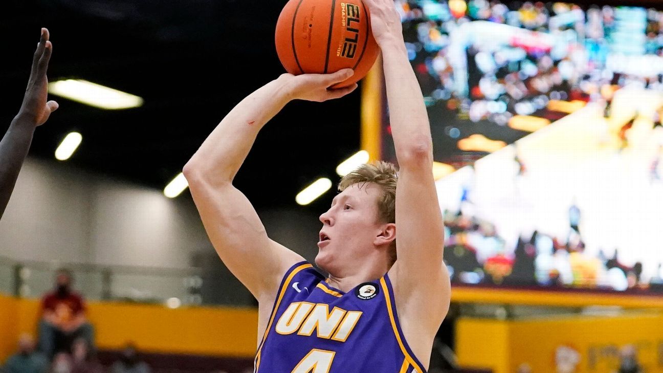 Northern Iowa's AJ Green entering NBA draft and transfer portal, while