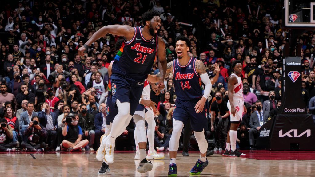 Pemenang activity Joel Embiid sejajar dengan patah hati playoff Kawhi Leonard