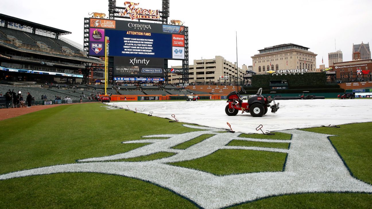 Cabrera's chase for 3,000 on hold after rainout thumbnail