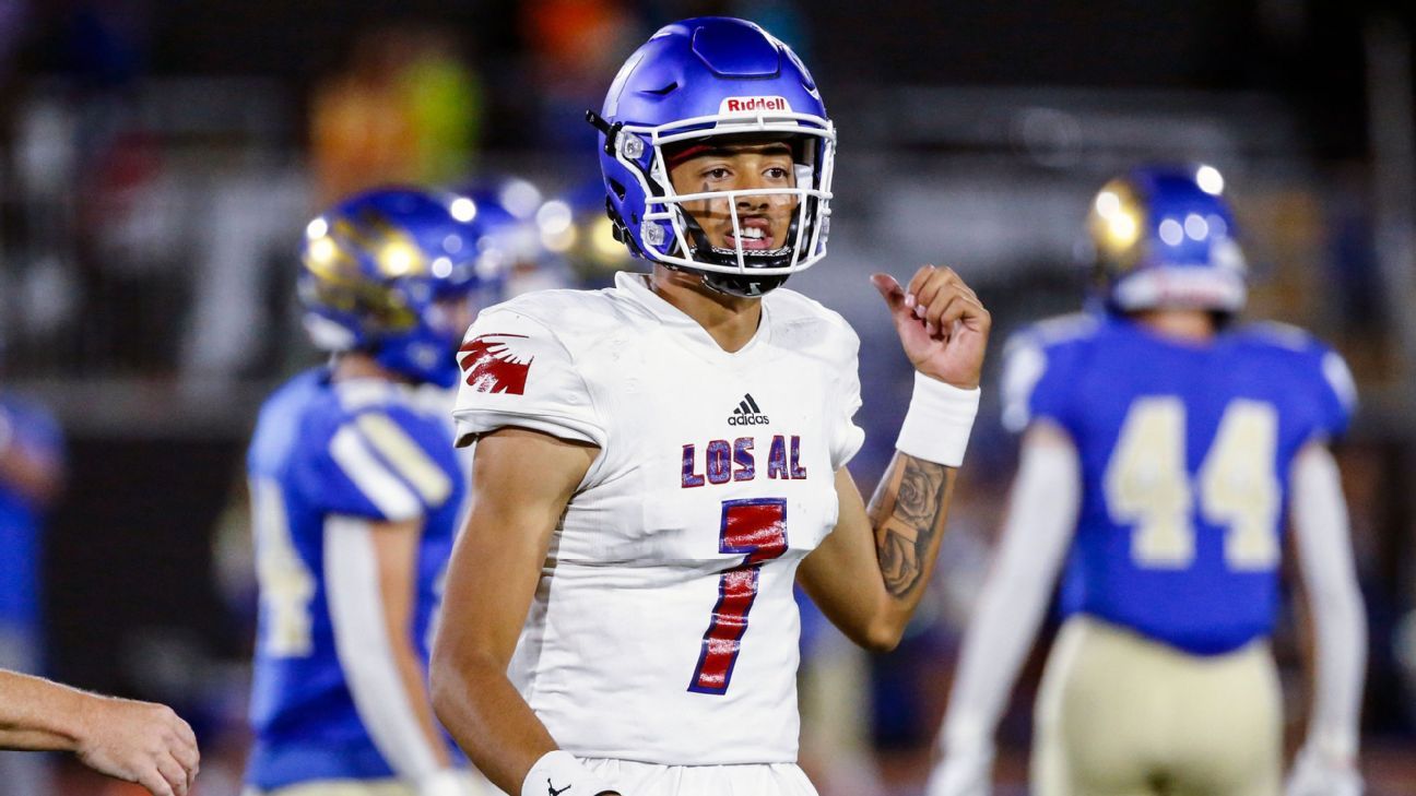 Top-ranked QB recruit Arch Manning commits to Texas