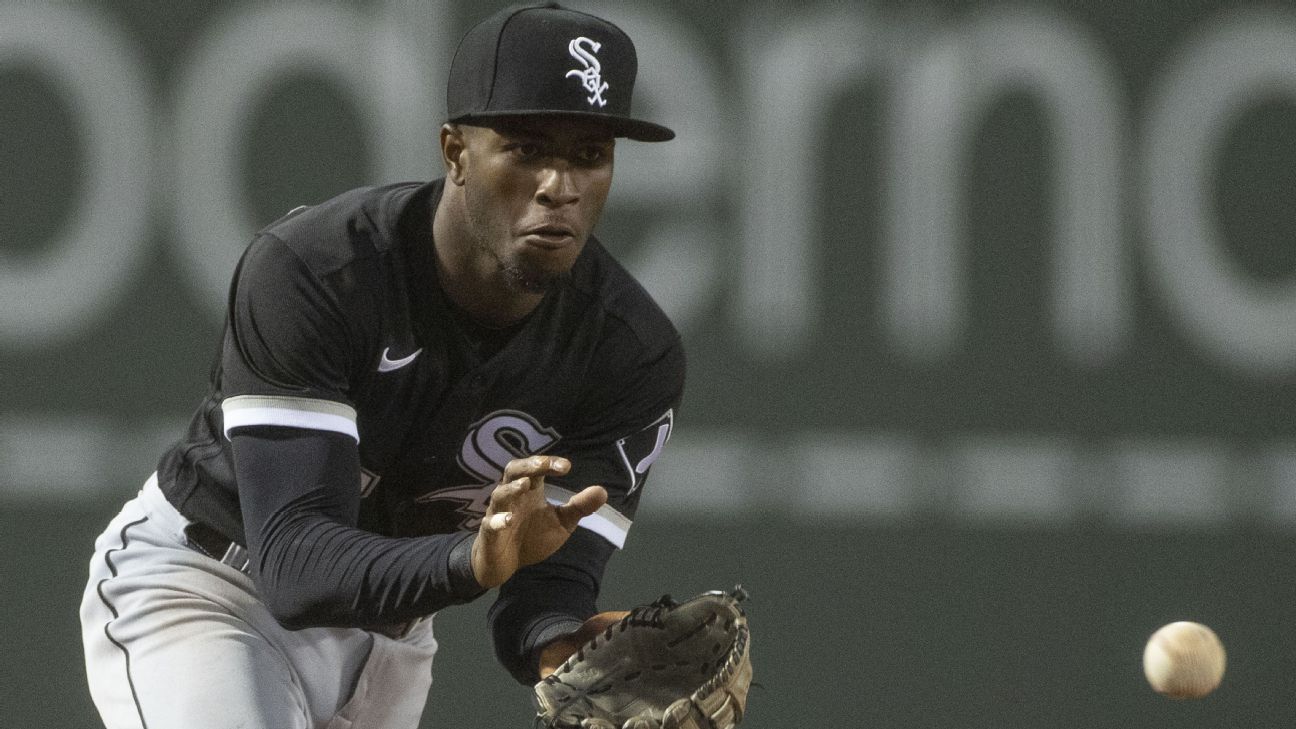 Anderson leads and Chicago White Sox follow