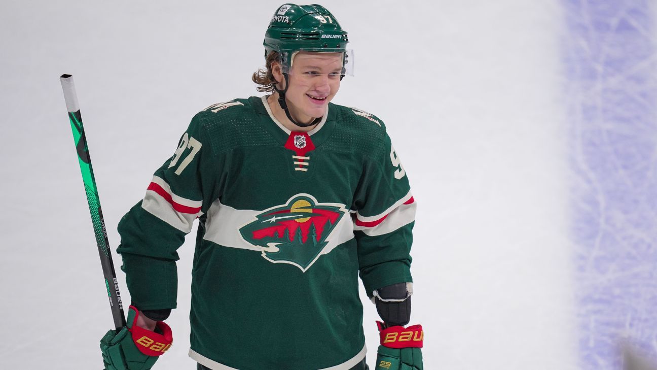 Top prospect Kirill Kaprizov signs two-year contract with Wild