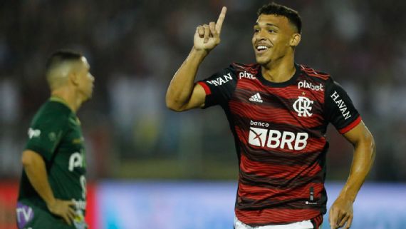 Flamengo renova contrato de Victor Hugo por cinco anos; sensação tem multa de R 543 milhões