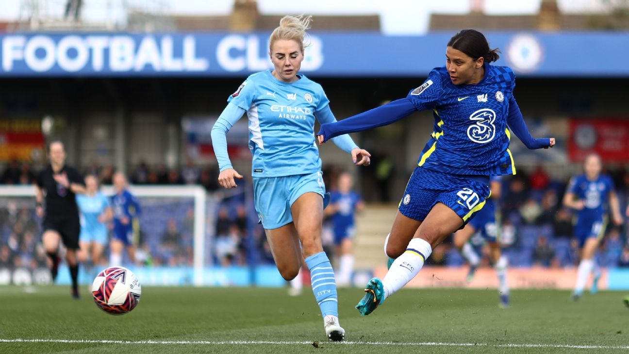 Man City Women 2-1 Arsenal Women: Lauren Hemp and Chloe Kelly fire hosts up  to third in WSL, Football News