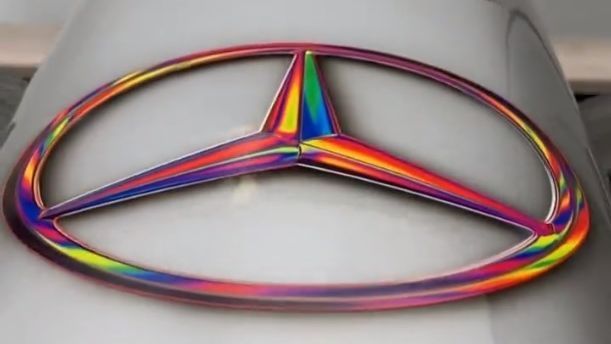 Mercedes-Benz: Stern in Regenbogen-Farben / Formel 1 