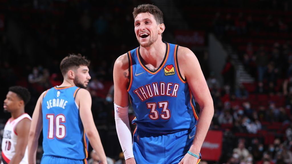 Oklahoma City trades Mike Muscala to Boston for Justin Jackson, picks