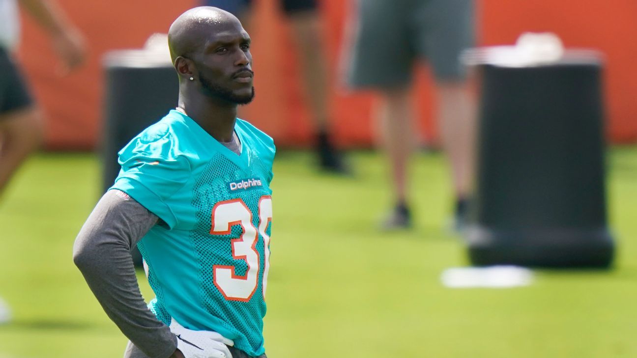 Jason McCourty se aposentou do Miami Dolphins após 13 temporadas na NFL