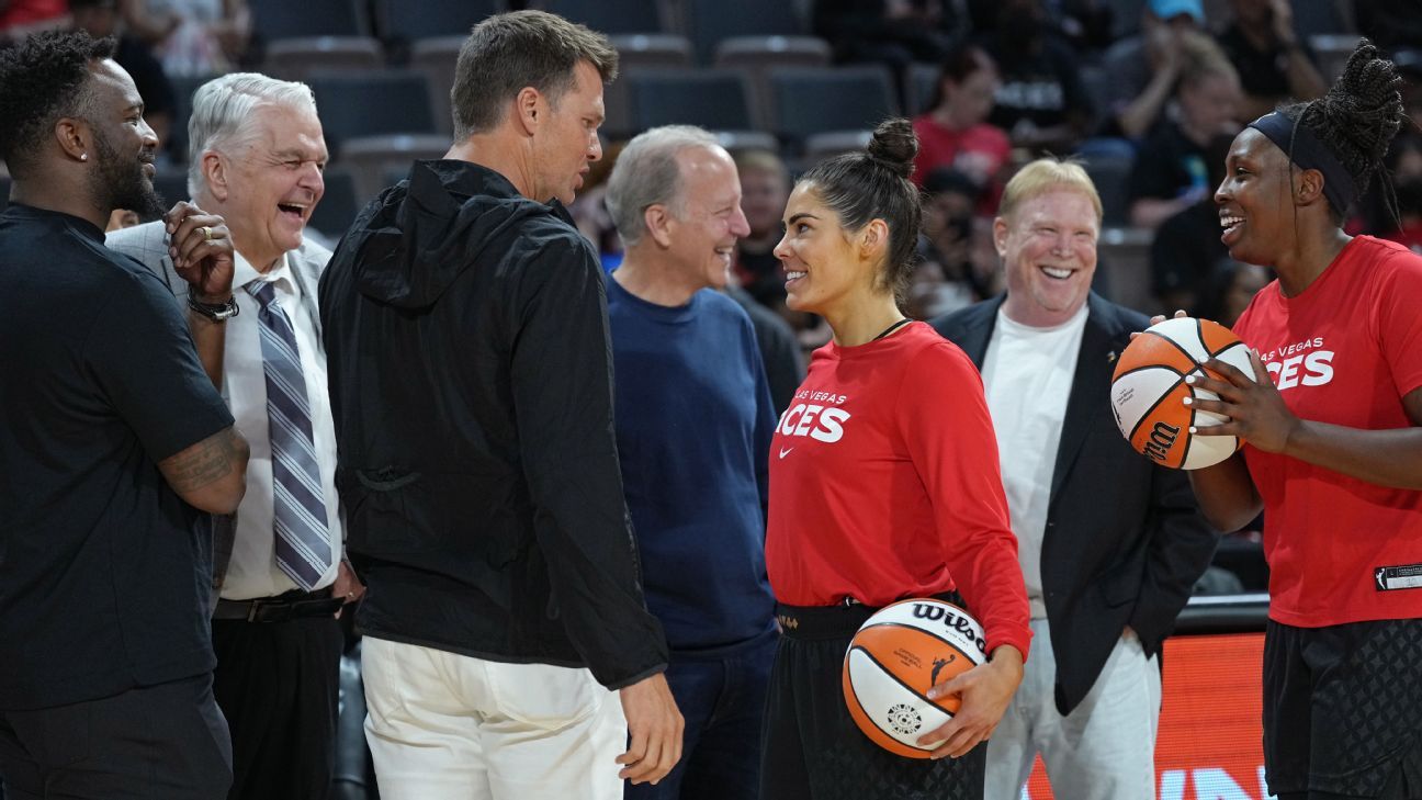 Tom Brady gifts WNBA star Kelsey Plum a signed Tampa Bay Buccaneers jersey  - ESPN