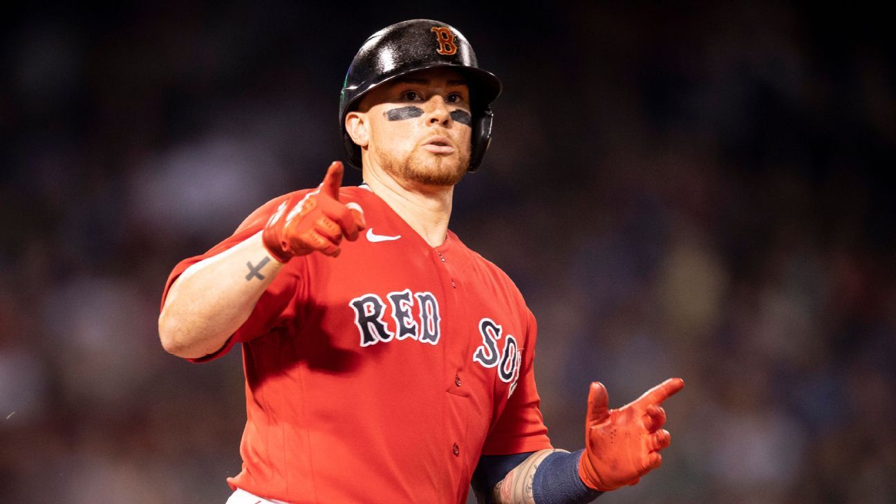 After trading Christian Vázquez, Red Sox hold off Astros for second  consecutive win