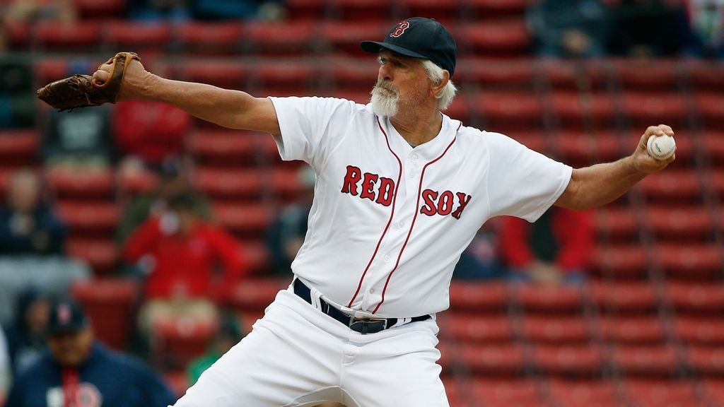 Former Boston Red Sox pitcher Bill Lee 'wasn't breathing' after