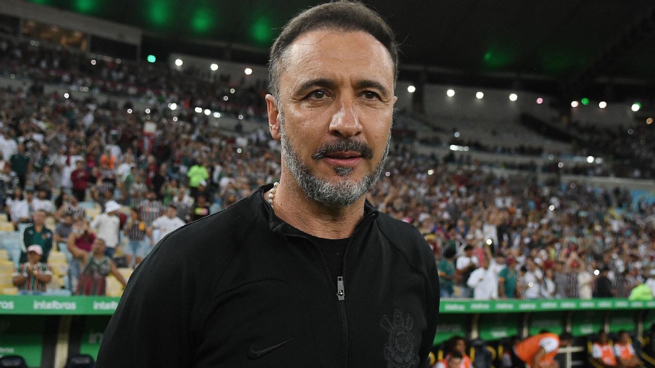 Vítor Pereira negocia com dois clubes de La Liga, mas não acerta.