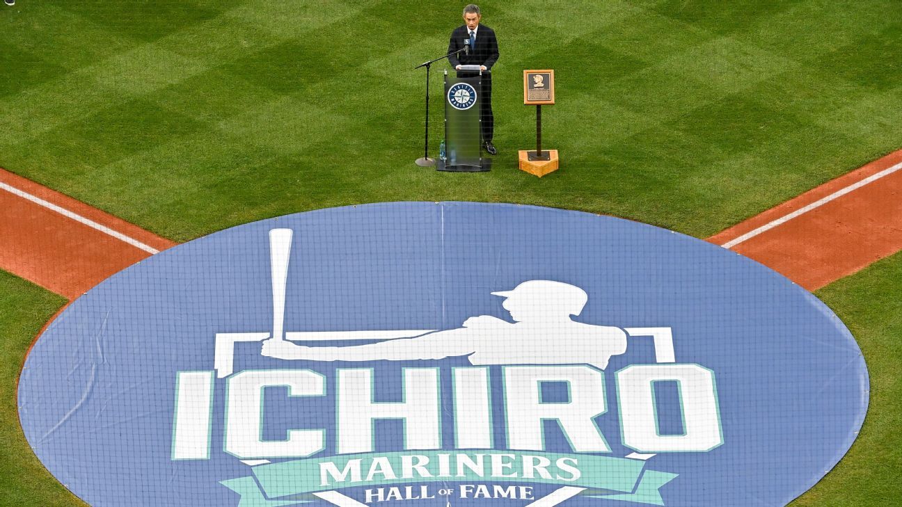 Ichiro Suzuki expresses gratitude as he enters Seattle Mariners Hall of  Fame - ESPN