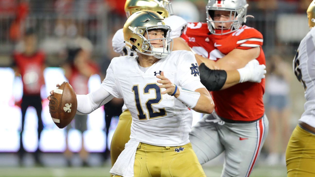 Former Irish QB Buchner heading to Alabama