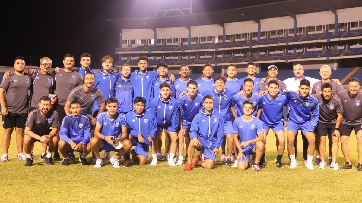 Selección sub-20: Foto oficial y partida el domingo rumbo al