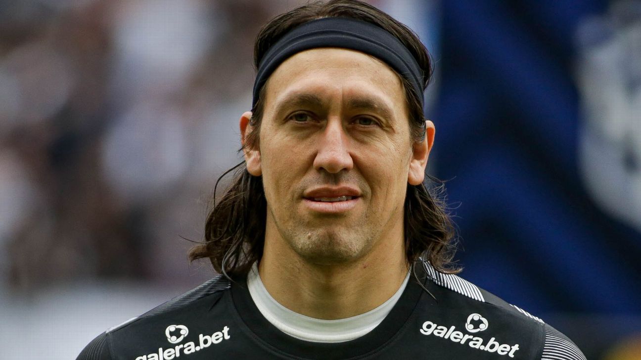 Desgaste de Cássio preocupa Deivid: melhor sair para não afetar clube.