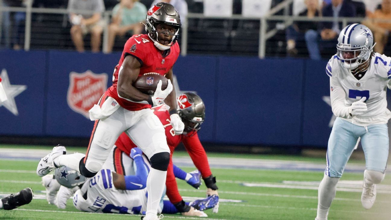 Tampa Bay Buccaneers WR Chris Godwin, LT Donovan Smith exit