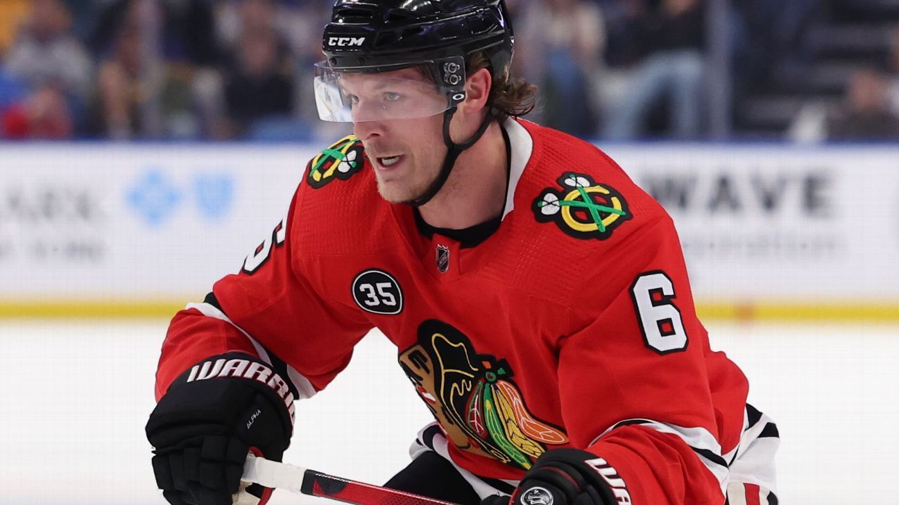 Blackhawks deal McCabe, Lafferty to Maple Leafs