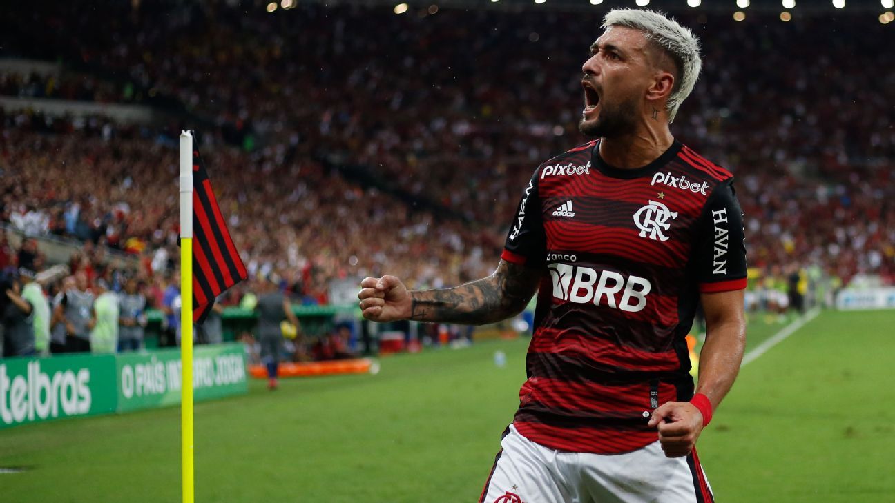 Como bom senso por Arrascaeta no Flamengo faz xodó da torcida ganhar espaço em busca de afirmação