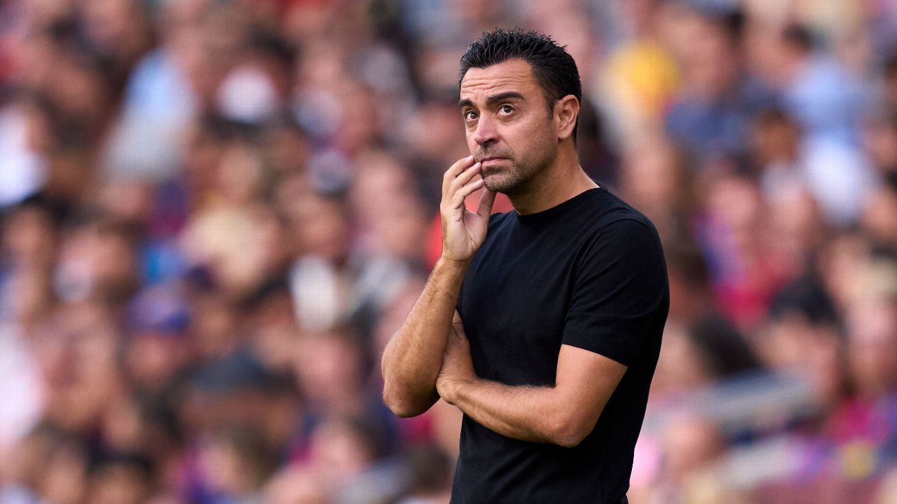 Xavi dispara e diz que Messi não voltou ao Barcelona por causa do presidente: 'Ele está mentindo'