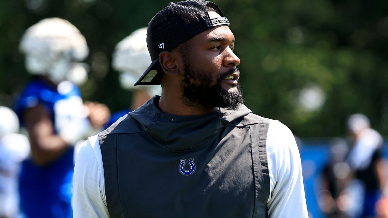 Colts’ Leonard (back) set to make season debut