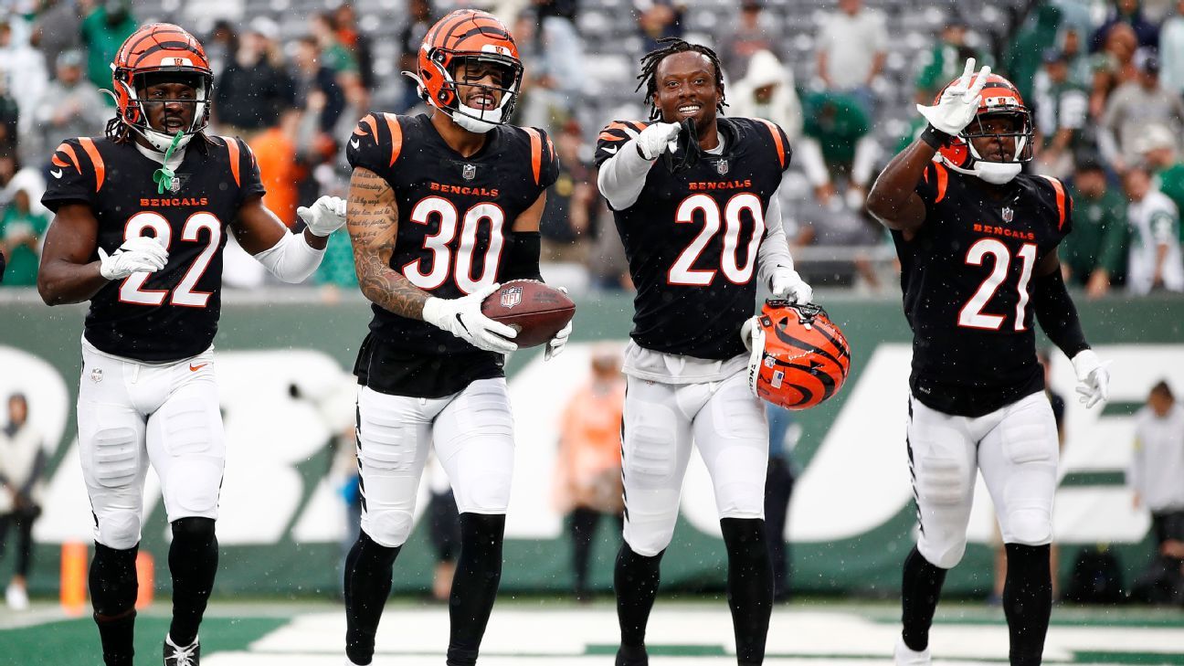 Bengals supporting Apple ahead of TNF showdown with Dolphins, Hill