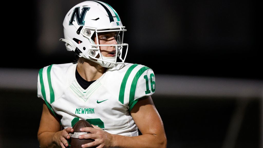 Texas commit Arch Manning breaks high school passing records previously  held by uncles Peyton, Eli 