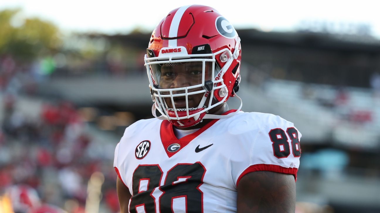 Eagles draft Georgia's Carter, who had role in fatal crash