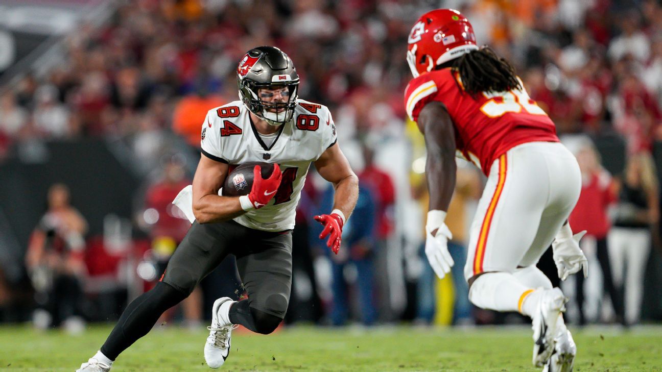 Sources - Tampa Bay Buccaneers TE Cameron Brate expected back - ESPN