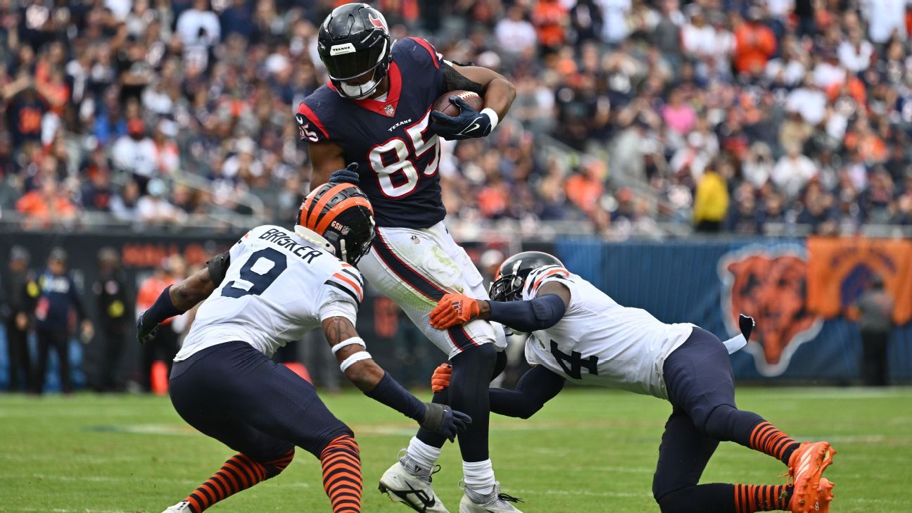 Connect Four: Faith Led TE Jordan Akins Back To Houston Texans - Sports  Illustrated Houston Texans News, Analysis and More