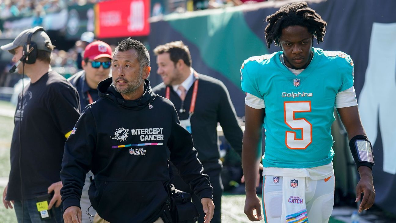 Miami Dolphins quarterback Teddy Bridgewater (5) is tackled by Las