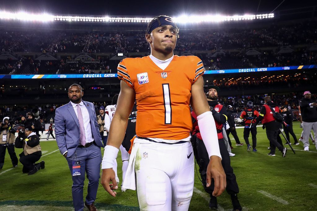 Chicago Bears fans react to Tampa Bay loss, Justin Fields' game play