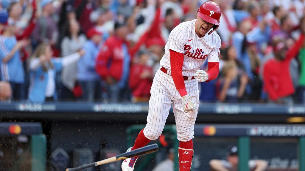 Rhys Hoskins insane home run and bat flip during Philadelphia