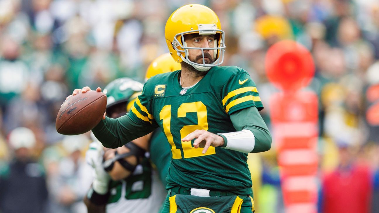 Jets sack Aaron Rodgers four times in 27-10 win over the Packers