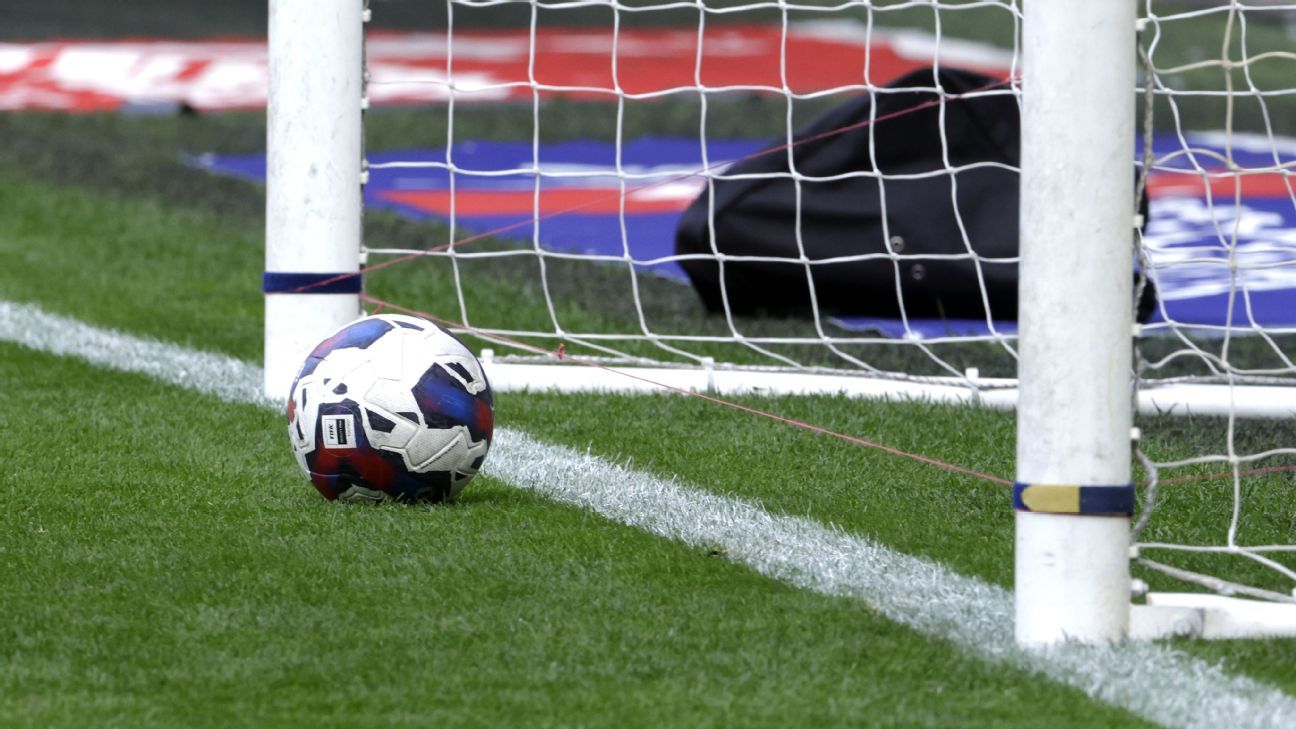 Hull City cut down goalposts before Birmingham game