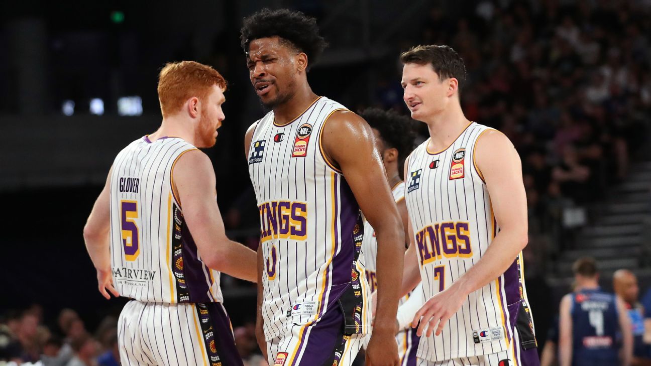 Sydney Kings surge to top of NBL ladder with win over Melbourne United