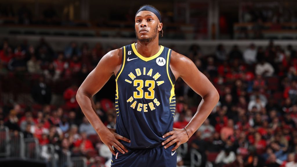 Sister of Pacers' Turner stretchered out pregame