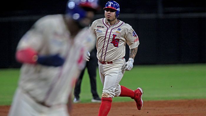 Tiburones ponen fin al invicto de Leones en Liga Venezolana de Béisbol  Profesional - ESPN