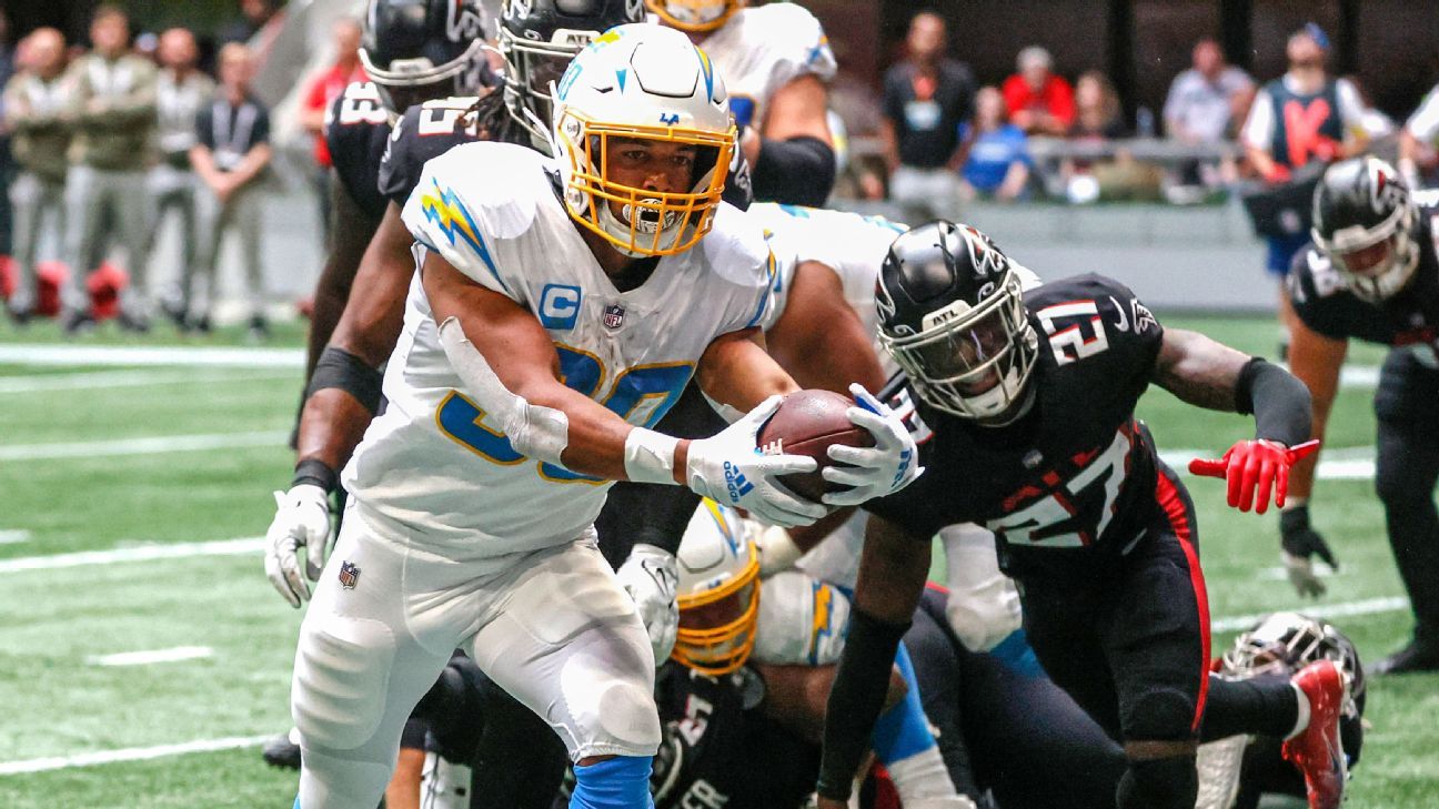 Austin Ekeler scores Chargers' first two TDs against Falcons ESPN