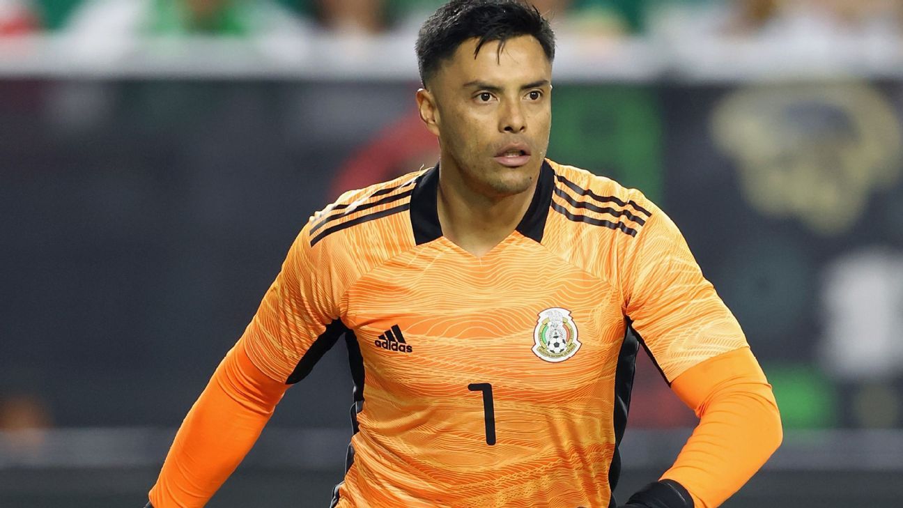 Alfredo Talavera sale como titular ante Irak, en lugar de Guillermo