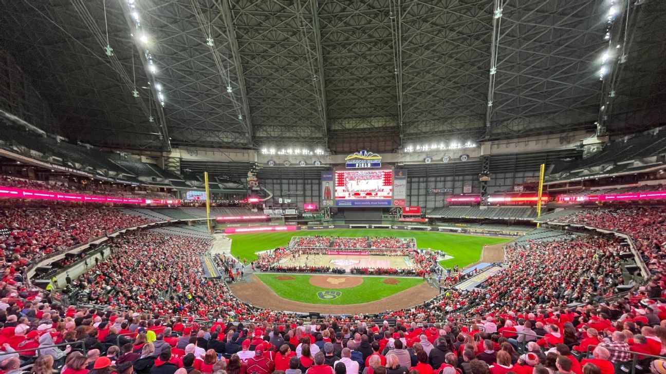 Badgers basketball at American Family Field: 'Brew City Battle